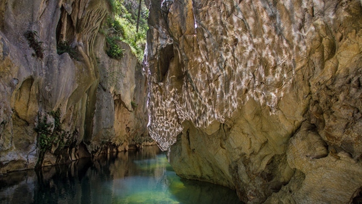 Caves near Sydney