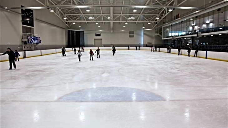 Ice Skating Sydney - Liverpool Catholic