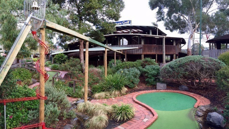 Mini golf Melbourne - Maroondah Golf Park