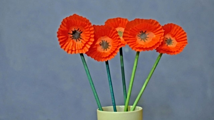 Make a Paper Poppy tutorial from Be A Fun Mum