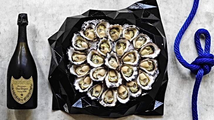 East 33 Oyster Subscription Box