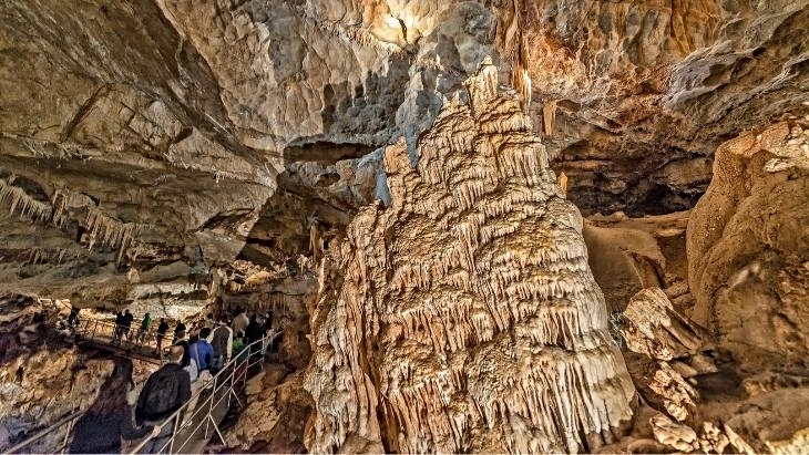 Bathurst Jenolan Caves