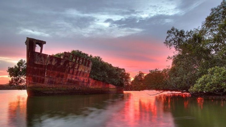 The shipwreck at Homebush Bay