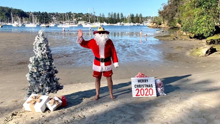 Santa beach photos