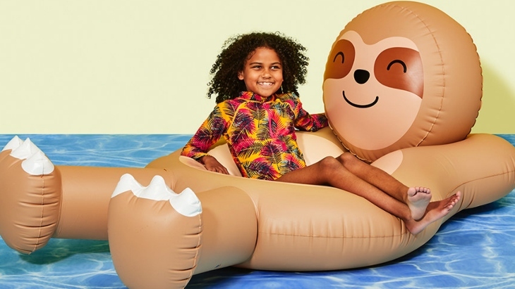 Inflatable pool toy