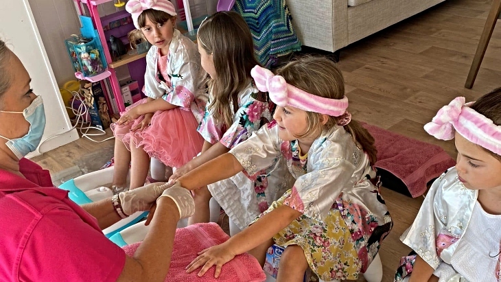 Glitter Girls Pamper and Spa Parties