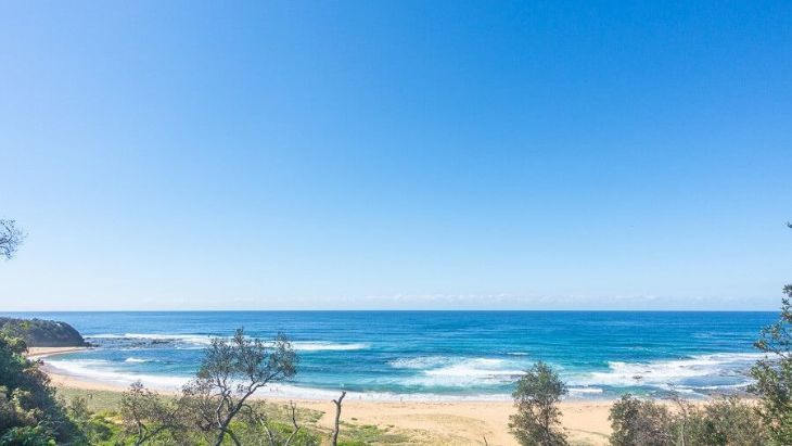 Bateau Bay Beach