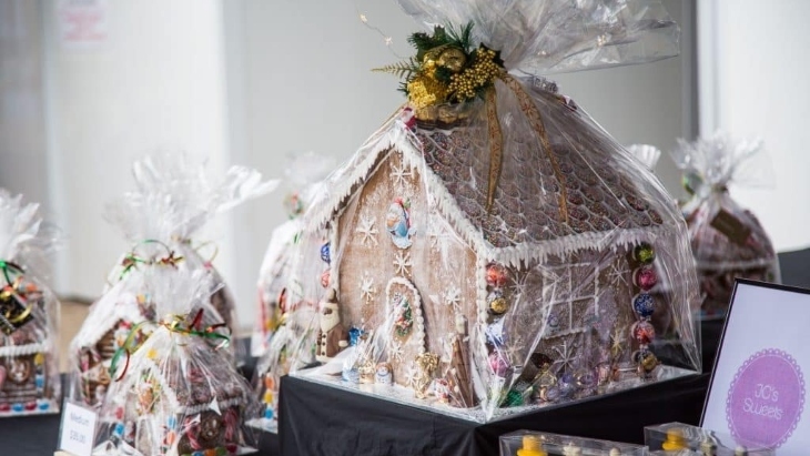 Gingerbread house at the markets