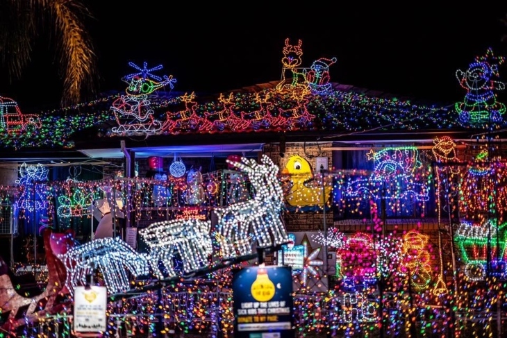 Le Roux Christmas Lights Rooty Hill