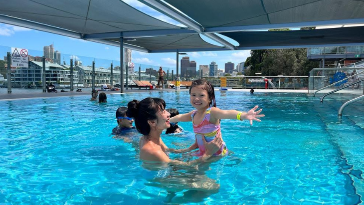 ellaslist Reviews Andrew (Boy) Charlton Pool: A Public Oasis For ...