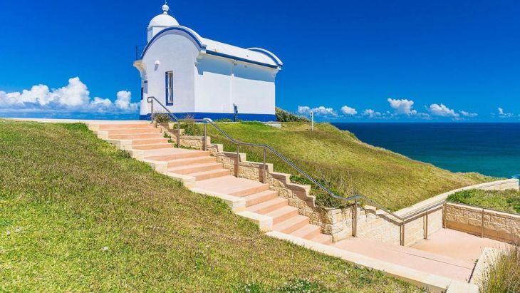 Tacking Point Lighthouse