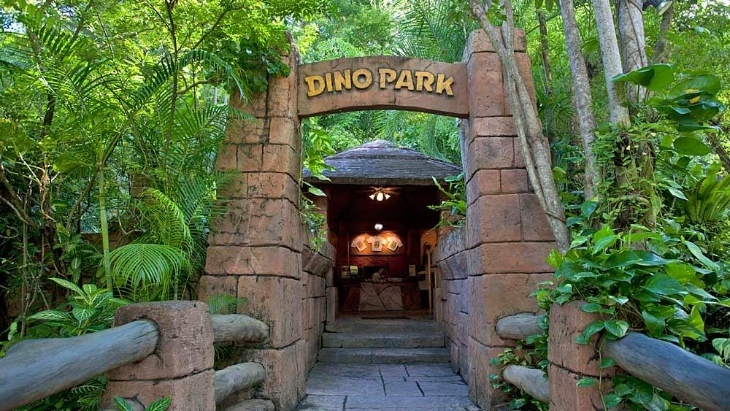 Dino Park Mini Golf