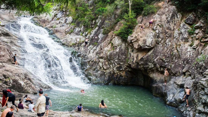 Cedar Creek Falls