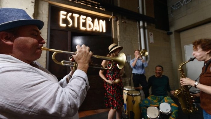 Sydney restaurants with live music