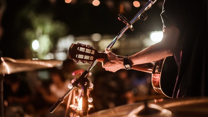 Restaurants with live music in Sydney