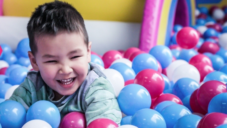 Ball pit at Bounce