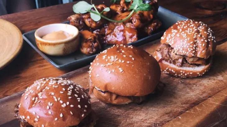 Oceans Narrabeen family friendly happy hour
