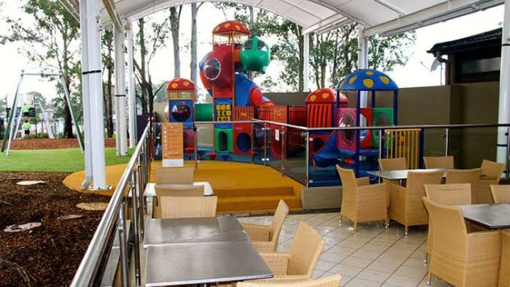 Greystanes Hotel family friendly happy hour
