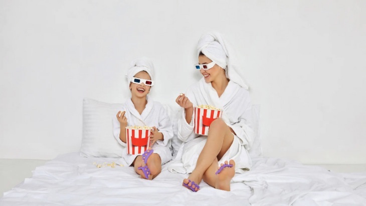 Stamford Plaza Melbourne family binge package