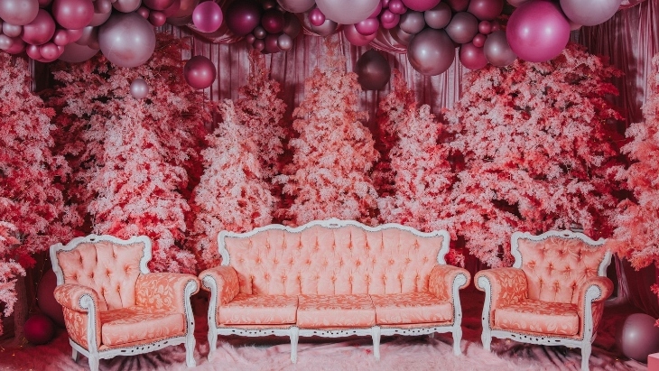 Santa photos at the Grounds of Alexandria