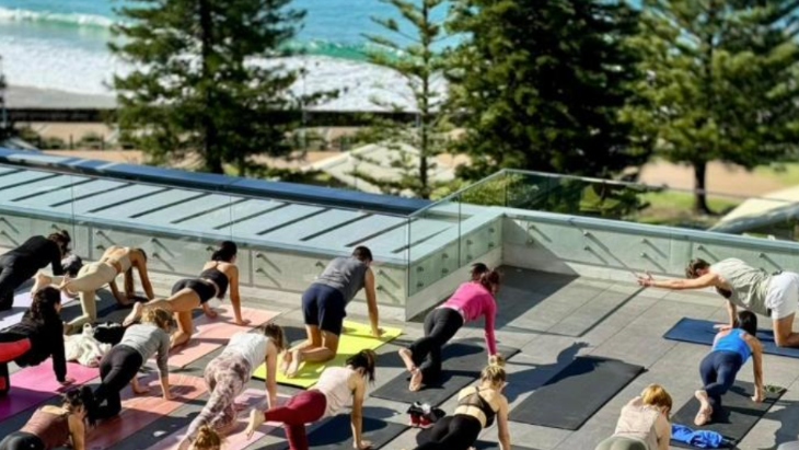 Crowne Plaza Coogee Beach Yoga
