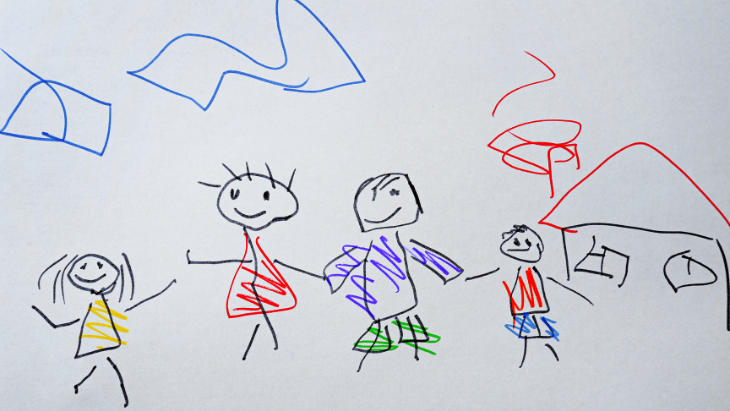 Screen free ways to entertain the kids while eating out