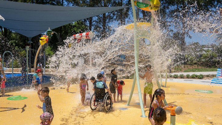 Curry Reserve water play
