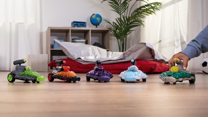  Schleich Shadow Jet Vehicle with Mini Creature