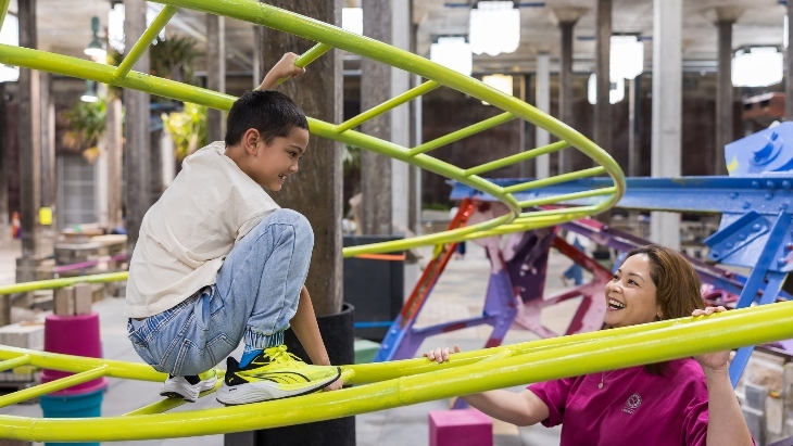 Mike Hewson: The Key's Under the Mat