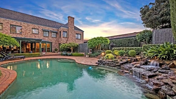 Private Castle Hill Oasis Swimply Pool