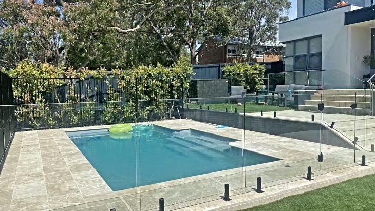 Swimply Northerly Heated Mineral Pool, Beacon Hill