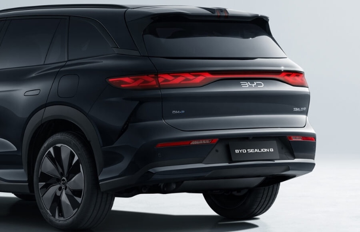 BYD SEALION 8