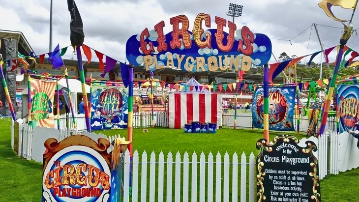 Circus at Crows Nest Fest