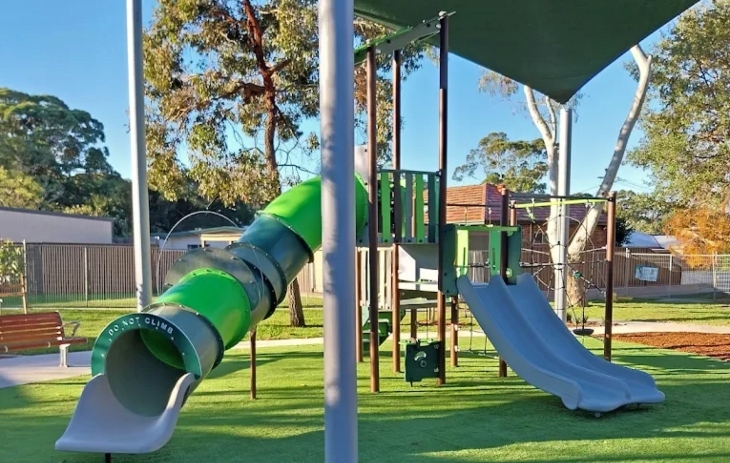 Eltham Place Reserve, Heathcote