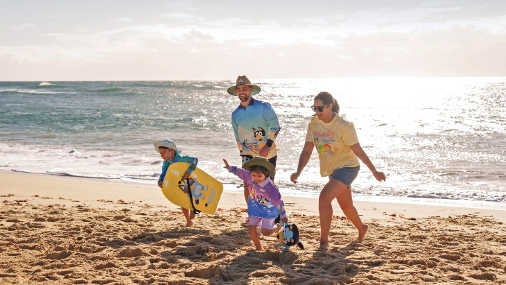 Bluey Camping Range BCF - Family on the beach