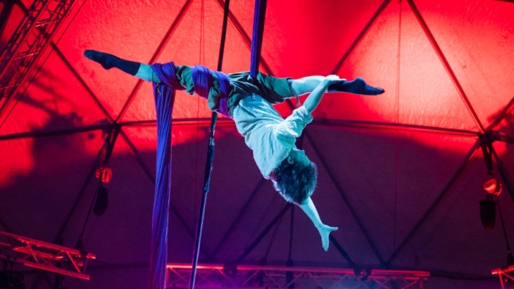 Trapeze artist at Sydney Fringe Festival