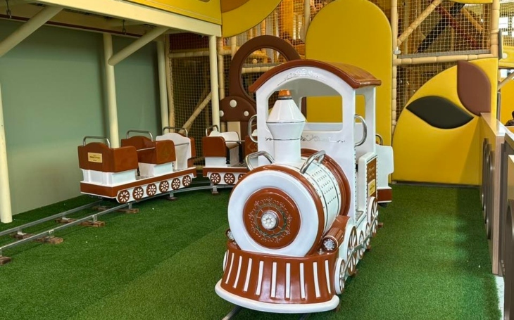 Ride on train at Kidsday Chatswood
