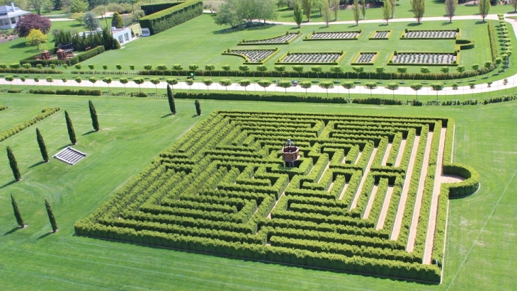 Mayfield Gardens Maze