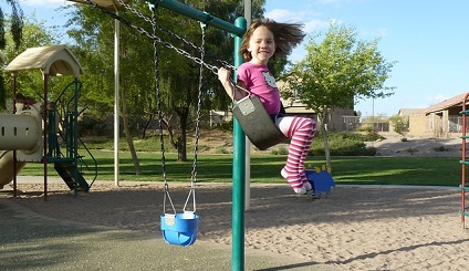 Little girl 735070 640