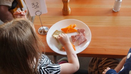 Kids eating