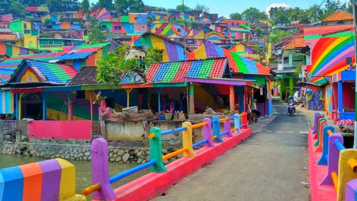 Rainbow village indonesia