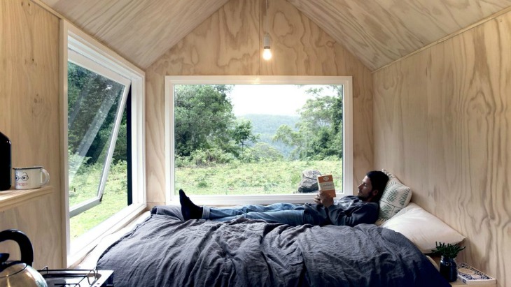 Unyoked tiny cabin