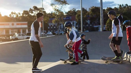 Totem skateboarding skateoboard competition macquarie fields skate park skateboard lessons sydney street skating skater boy skater girl