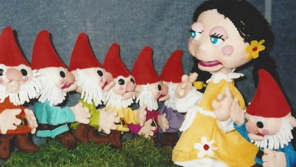 Jeral puppets puppeteria snow white randwick castle cove puppet show kids shows