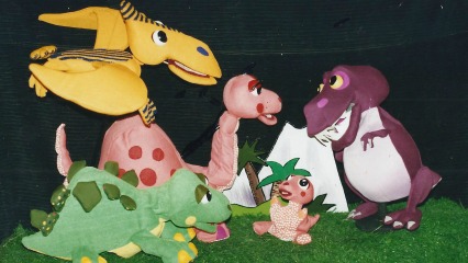 Puppeteria summerhols dinosaurs 426x240
