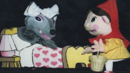 160406 puppeteria littleredriding 426x240