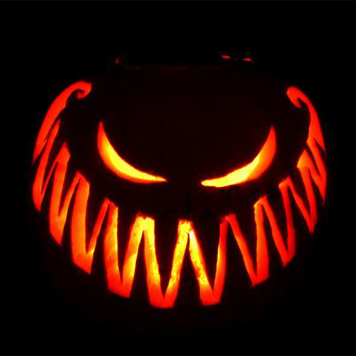 big-scary-smile-pumpkin 700x700